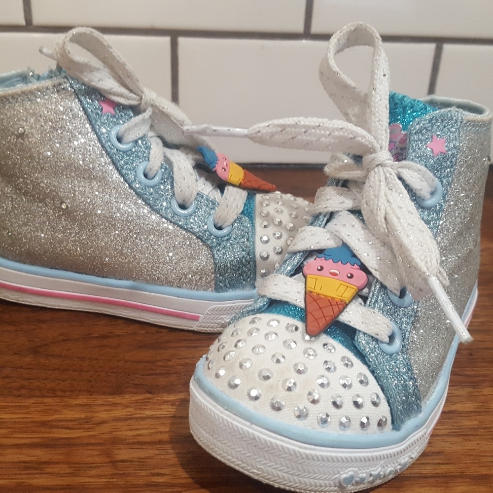 Toddler light up shoes. Skechers crystal stars